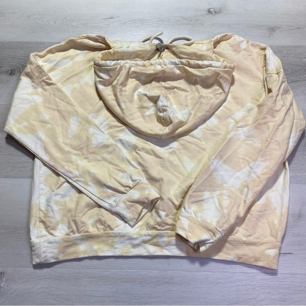 ASOS DESIGN (Set) Tie Dye Sweatshirt & Jogger Set, Butter/White, Size 6

K - Picture 3 of 16